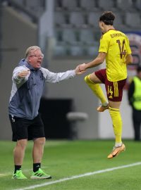 Veljko Birmancevic slaví vstřelenou branku do sítě Limassolu