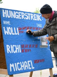 Německý aktivista Wolfgang Metzeler-Kick drží hladovku kvůli lepší ochraně klimatu