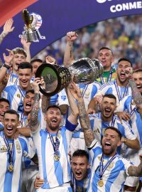Fotbalisté Argentiny obhájili titul na Copě América. Ve finále v Miami zdolali Kolumbii 1:0 po prodloužení