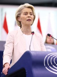 Ursula von der Leyenová představuje europoslancům program Komise na dalších pět let