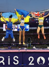 Olympijské medailistky (zleva) Eleanor Pattersonová, Iryna Geraščenková, Jaroslava Mahučichová a Nicola Olyslagersová