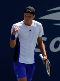 Jakub Menšík na US Open postoupil do druhého kola