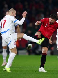 Čeští fotbalisté si vybojovali v Albánii bod za remízu 0:0