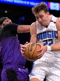 Franz Wagner z Orlanda zaznamenal v duelu NBA proti Los Angeles Lakers 37 bodů