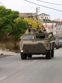 Izraelská armáda sdělila, že incidenty s varovnou i přímou palbou souvisely s pokusy Libanonců a Hizballáhu dostat se do libanonských pohraničních vesnic