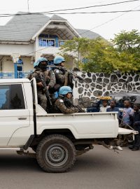 Členové stabilizační mise Organizace spojených národů v Demokratické republice Kongo (MONUSCO) zajišťují evakuaci některých pracovníků OSN po bojích mezi povstalci M23 a ozbrojenými silami Demokratické republiky Kongo (FARDC) v Gomě, provincie Severní Kivu, Demokratická republika Kongo, 25. ledna 2025