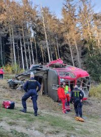 Ve spadlé kabině byl strojvedoucí, který při neštěstí zemřel