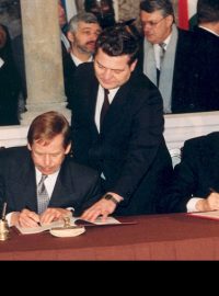 První setkání visegrádské skupiny v únoru 1991. Zleva Václav Havel, József Antall a Lech Wałęsa