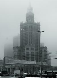 Centrum Varšavy s Palácem kultury a vědy (vpravo)