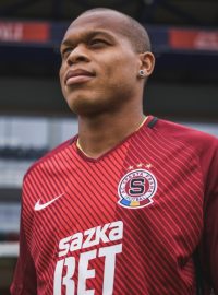 Francouz Jonathan Biabiany.