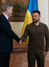 Petr Fiala a Volodymyr Zelenskyj ve Strakově akademii, sídle vlády