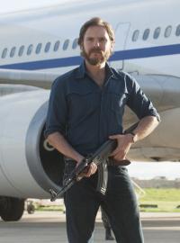 Daniel Brühl a Rosamund Piková v thrilleru Operace Entebbe