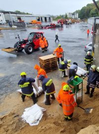 Hasiči se připravují na hrozící povodně