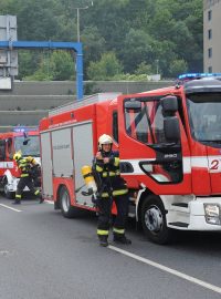 Událost se stala směrem od tunelu Mrázovka na smíchovské straně.