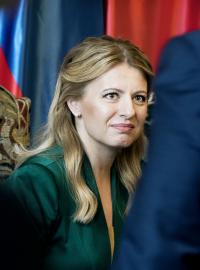 Slovenská prezidentka Zuzana Čaputová dorazila na první oficiální návštěvu Česka. Zahájila ji na Pražském hradě, kde ji na prvním nádvoří uvítal s vojenskými poctami český prezident Miloš Zeman. 20.6.2019