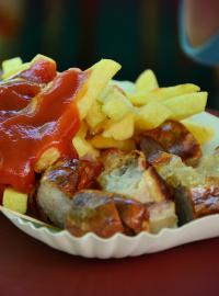 Německý currywurst