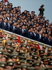 Severní Korea - Vojenská přehlídka k 105. výročí narození Kim Ir-sena