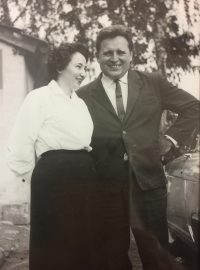 Fotografie Olgy s manželem z roku 1965