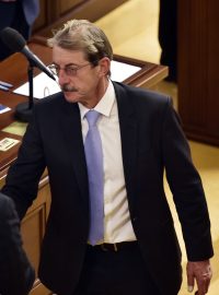 Nynější poslanec a bývalý senátor Jiří Hlavatý byl v říjnových volbách zvolen preferenčními hlasy do sněmovny za hnutí ANO.