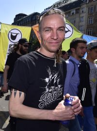 Pochod za legalizaci konopí s názvem Million Marihuana March prošel 5. května Prahou. Na snímku je předseda Pirátské strany a poslanec Ivan Bartoš.