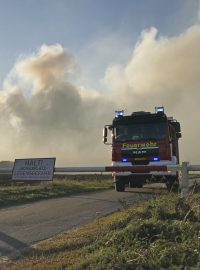 Rozsáhlý požár propukl už před více než dvěma týdny v důsledku raketových testů bundeswehru.