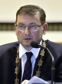 Primátor Karviné Jaroslav Ožana.