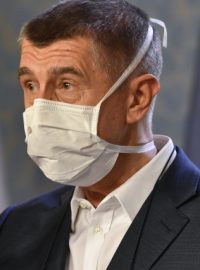 Andrej Babiš na tiskové konferenci 30. března