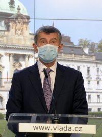 Ministr zahraničí Tomáš Petříček a premiér Andrej Babiš