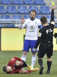 Disciplinární komise fotbalové ligy se začne zabývat surovým zákrokem Marka Matějovského. Záložník Mladé Boleslavi šel podrážkou kopačky proti holeni olomouckého fotbalisty Davida Housky