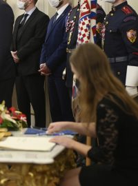 Prezident Miloš Zeman jmenoval 15. prosince 2021 na zámku v Lánech nové soudce