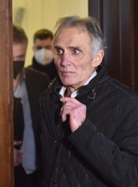 Jeden z obžalovaných Lubomír Smolka odchází od Krajského soudu v Brně
