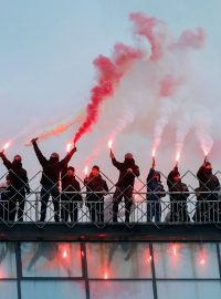 Členové polovojenského uskupení Národní družina demonstrují v centru Kyjeva, prosinec 2017.