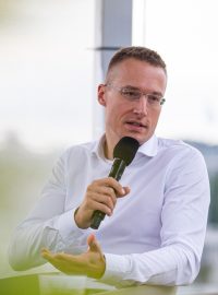 Michal Kovačič, moderátor zastaveného pořadu Na tělo televize Markíza