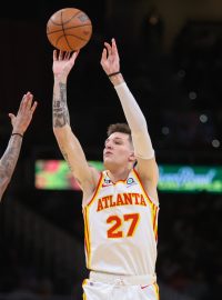 Do Atlanty přišel Vít Krejčí loni v září z Oklahomy, v jejímž dresu odehrál svou premiérovou sezonu v NBA