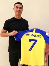 Fotbalista Cristiano Ronaldo přestupuje do Saúdské Arábie