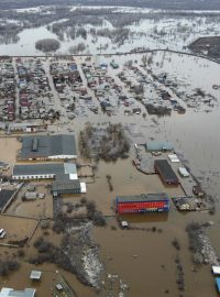 Zaplavená oblast po protržení přehrady ve městě Orsk v Orenburské oblasti v Rusku