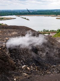 Haldu neboli odval Heřmanice tvoří hlušiny a odpady z bývalých dolů a koksoven. Má rozlohu asi 103,5 hektaru a objem uloženého materiálu se odhaduje na 30 milionů tun. Halda uvnitř desítky let hoří