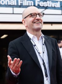 Filmař Steven Soderbergh uvedl svůj snímek Kafka i jeho upravenou verzi Mr. Kneff