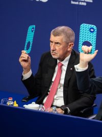 Andrej Babiš a Karel Havlíček na celostátním sněmu ANO