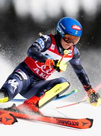 Mikaela Shiffrin vítězstvím ve slalomu v Aare vstoupila mezi legendy