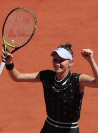 České tenistky Kateřina Siniaková (vlevo) a Markéta Vondroušová