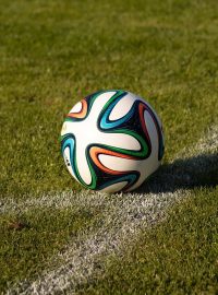 Fotbalové mistrovství světa se tak poprvé v historii bude hrát v šesti zemích