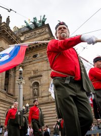 Prahou prošlo na 15 000 sokolů při zahajovacím průvodu všesokolského sletu