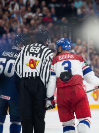 Hlavně český obránce Radko Gudas se nebojí tvrdé hry. A fanoušci ho milovali, rozhodčí a protihráči pak o něco méně